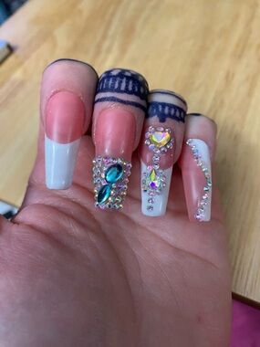 Rhinestone Crystal Pink & White Acrylic Nail Set